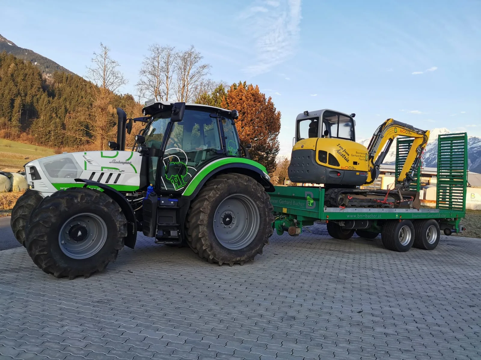 Fuhrpark der Baumeister Bucher GmbH am Bauhof in Flaurling